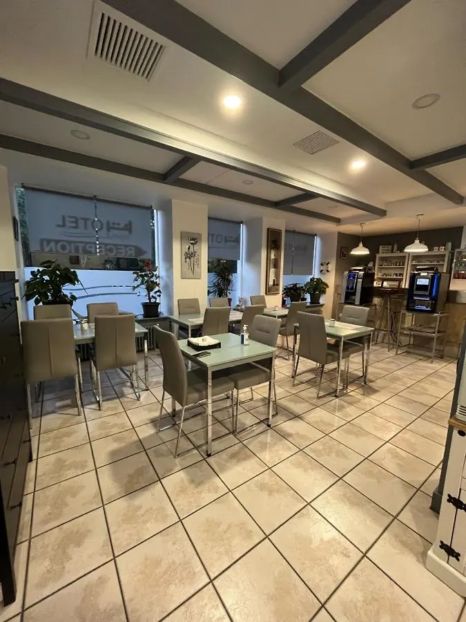 Agena Hotel Brest 2*,